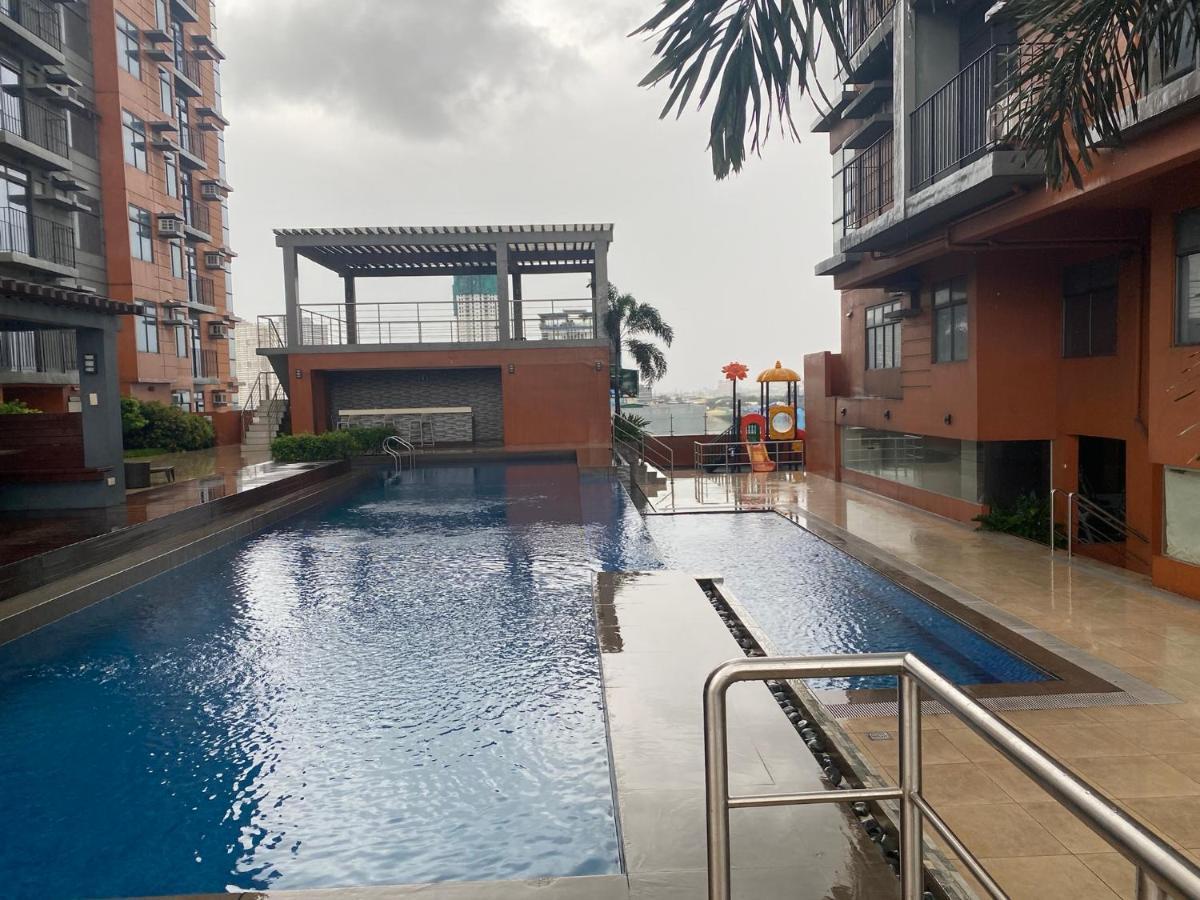 Penthouse Suite At Porto Vita Towers In Cubao Quezon City マニラ市 エクステリア 写真